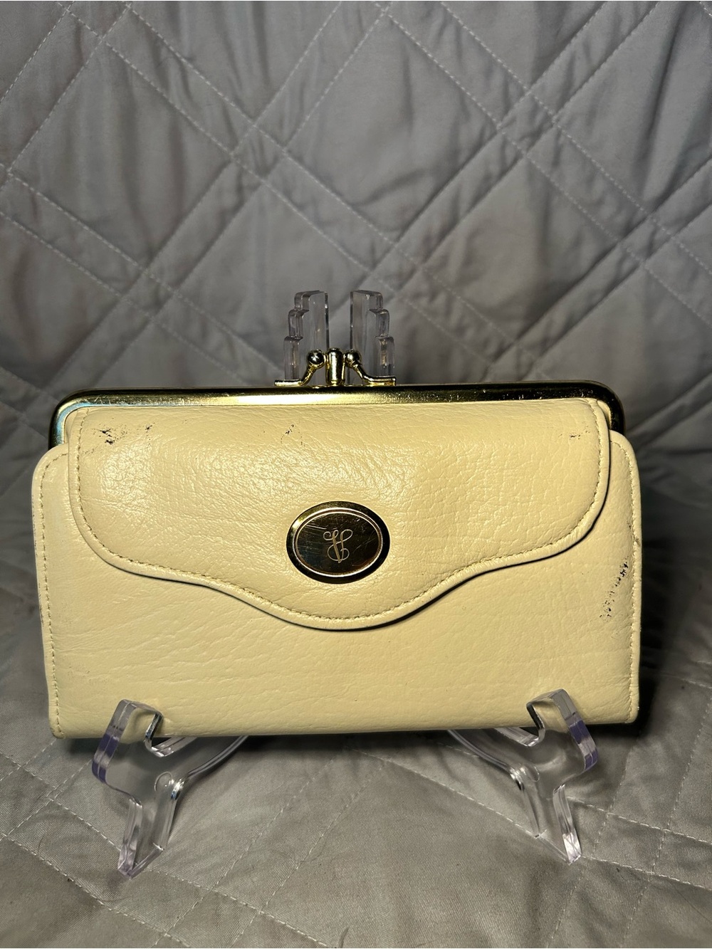 Vintage Ivory Buttercream Clutch